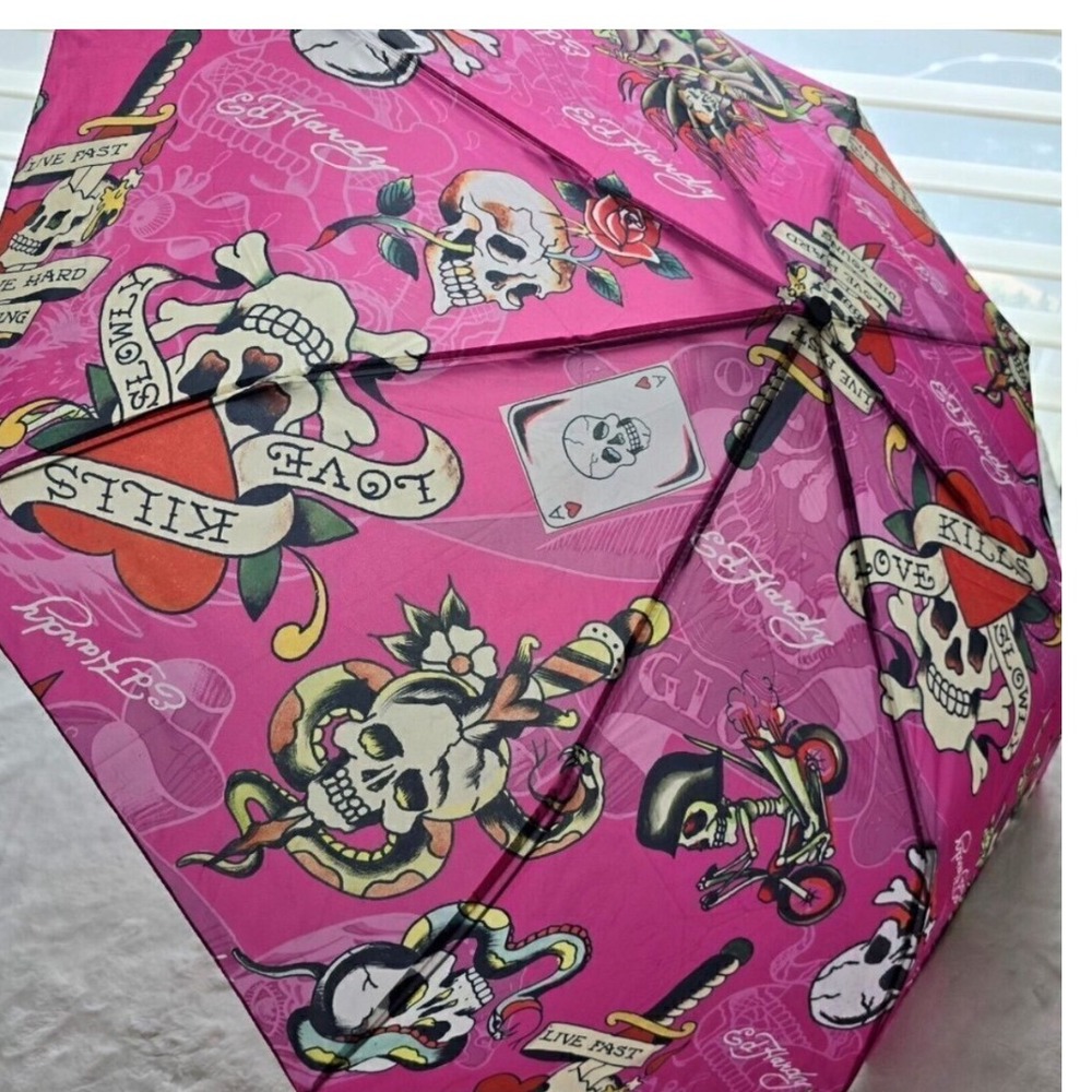 Ed Hardy pink and black compact umbrella new‎ with tags Skull and snake